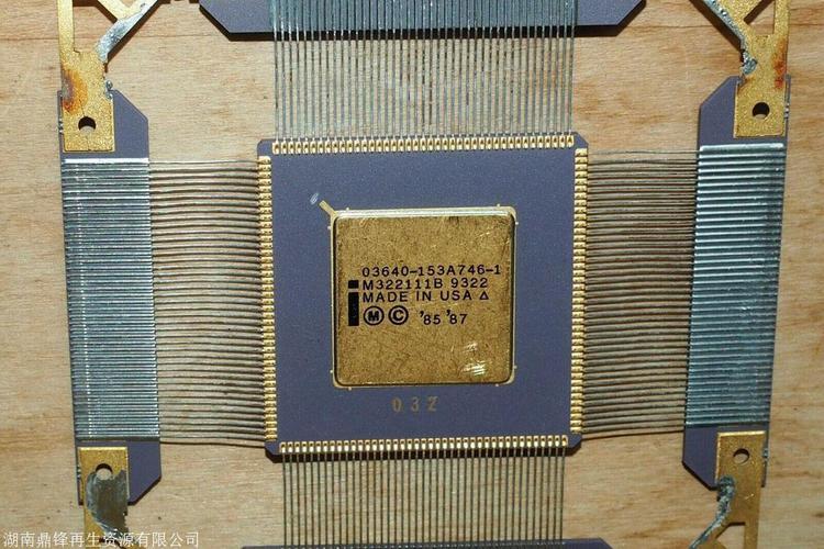 从镀金废料到贵重资源 当50元一斤的数码连接器淘金记
